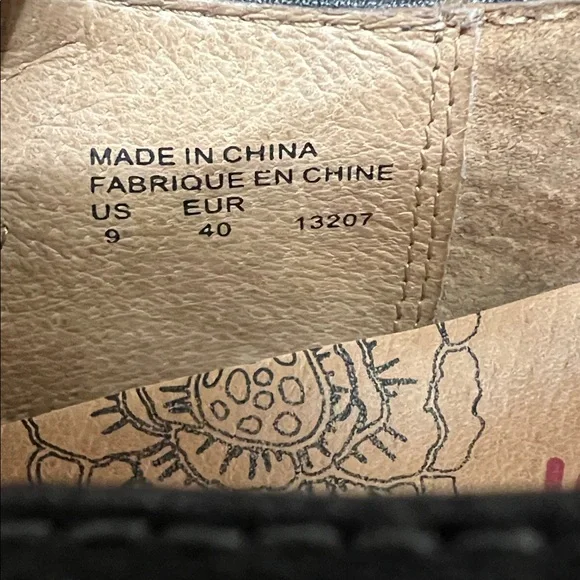 Taos Black Leather Mary Jane Flats - Picture 8 of 8